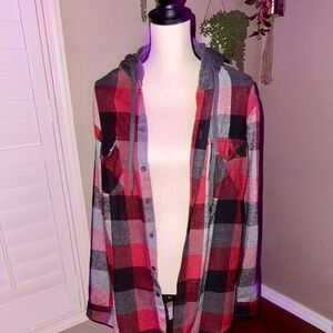 Cozy Up in This Revess Plaid Hooded Flannel Shirt – Men’s XL, Red & Gray Warmt